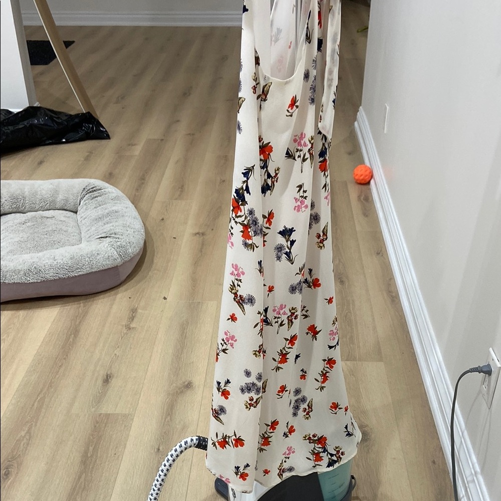 Club Monaco Floral Print Midi Dress in Pure Silk - Picture 10 of 12